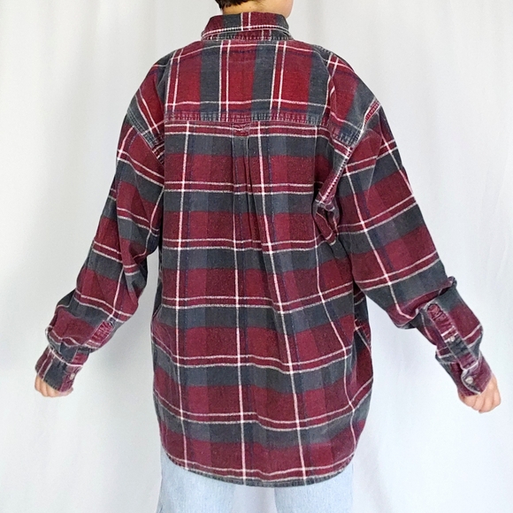SOLD 90’s plaid corduroy button down - Picture 2 of 4